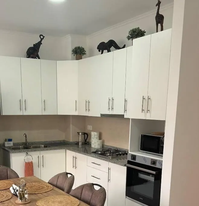 New Luxury Condo - In The Heart Of Santa Maria 0*,